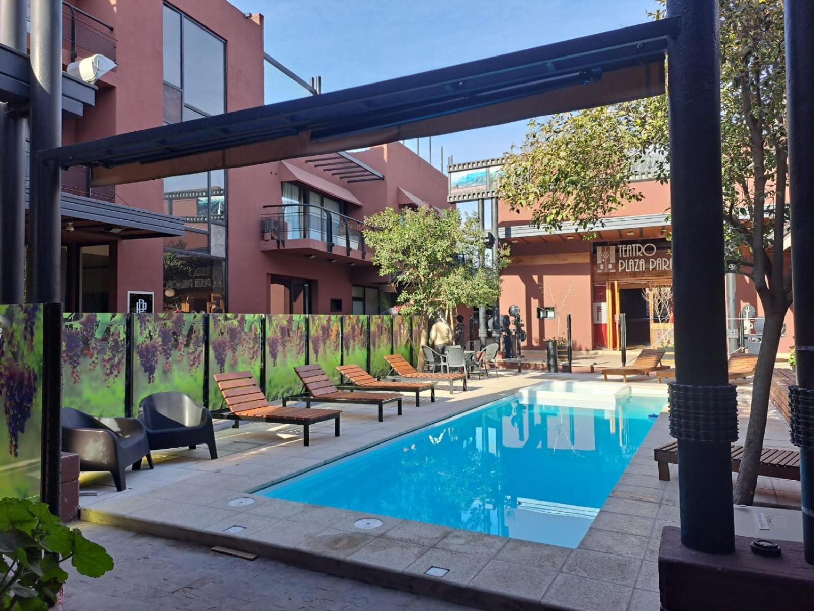 Plaza Paradiso Petit 4*