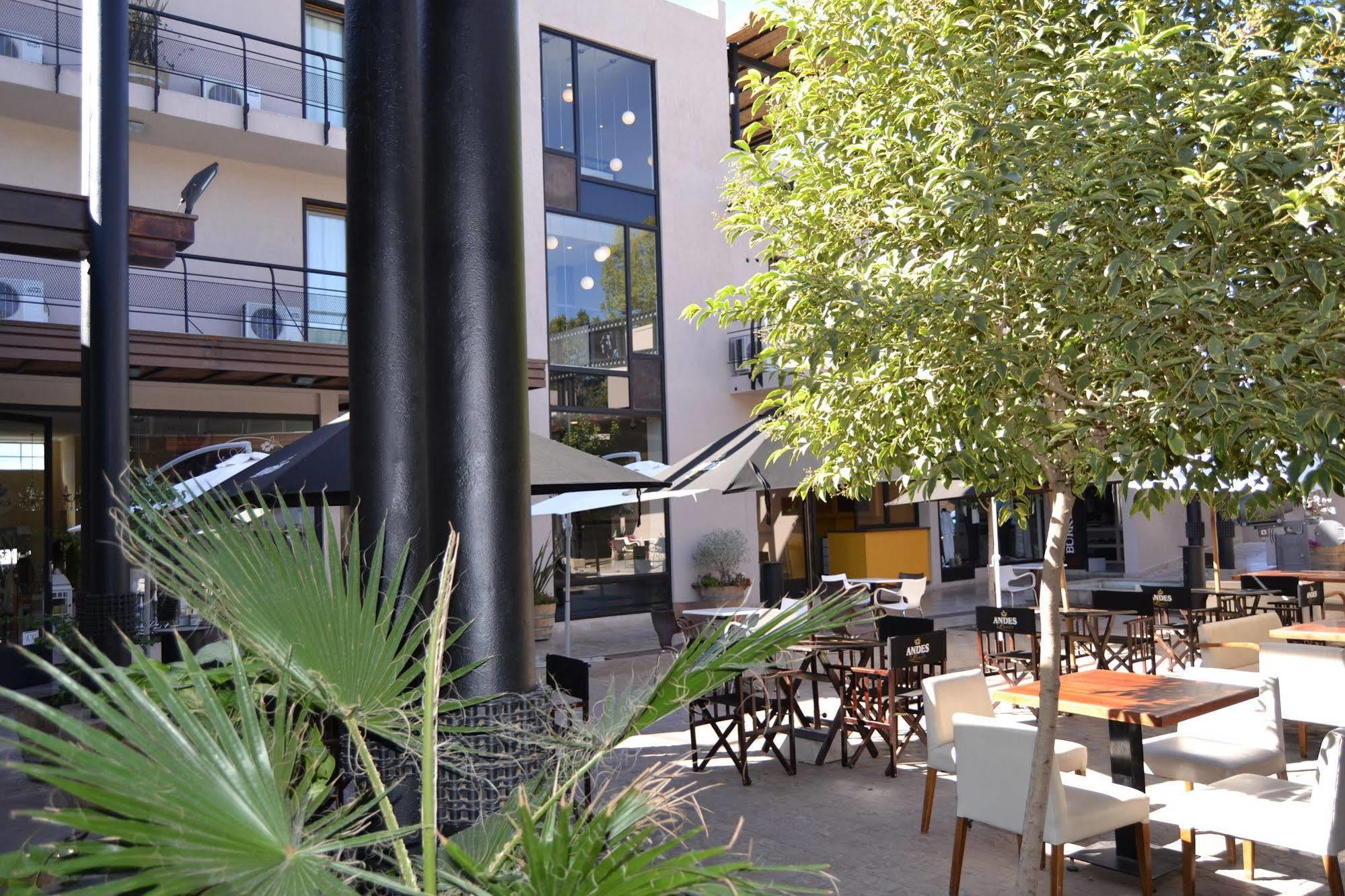 Hotel Plaza Paradiso Petit 4*